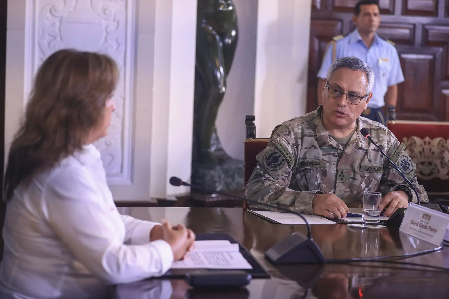 La presidenta de la República, Dina Ercilia Boluarte Zegarra, lideró una nueva sesión del Cuarto de Guerra contra la Delincuencia, junto a los altos mandos de la Policía Nacional, las Fuerzas Armadas y ministros de Estado, desde Palacio de Gobierno. Foto: ANDINA/Presidencia