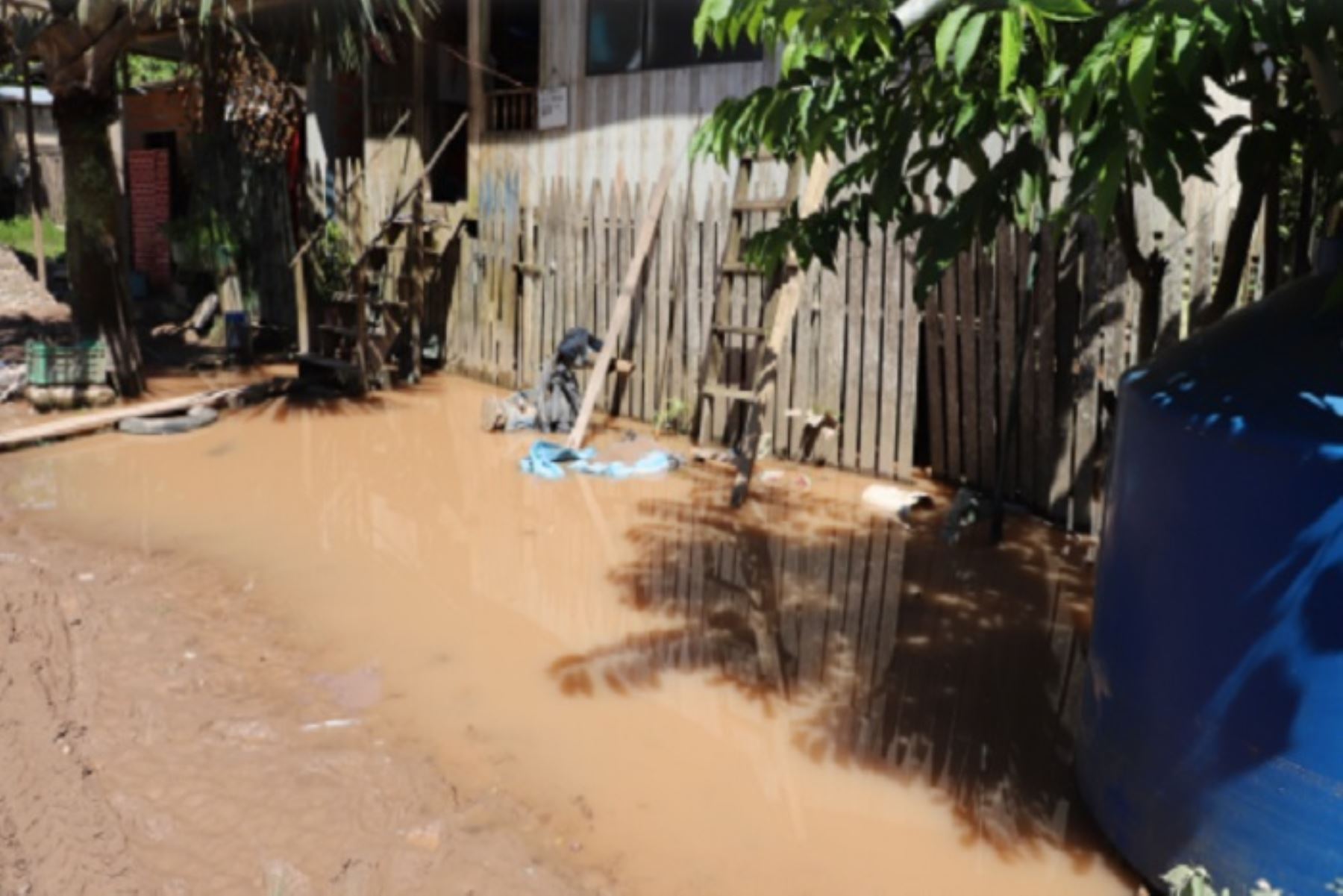 El desborde del río impacta de manera recurrente a más del 30 % de la población, generando pérdidas anuales estimadas en más de diez millones de soles en infraestructura pública, inversiones privadas y medios de vida.
