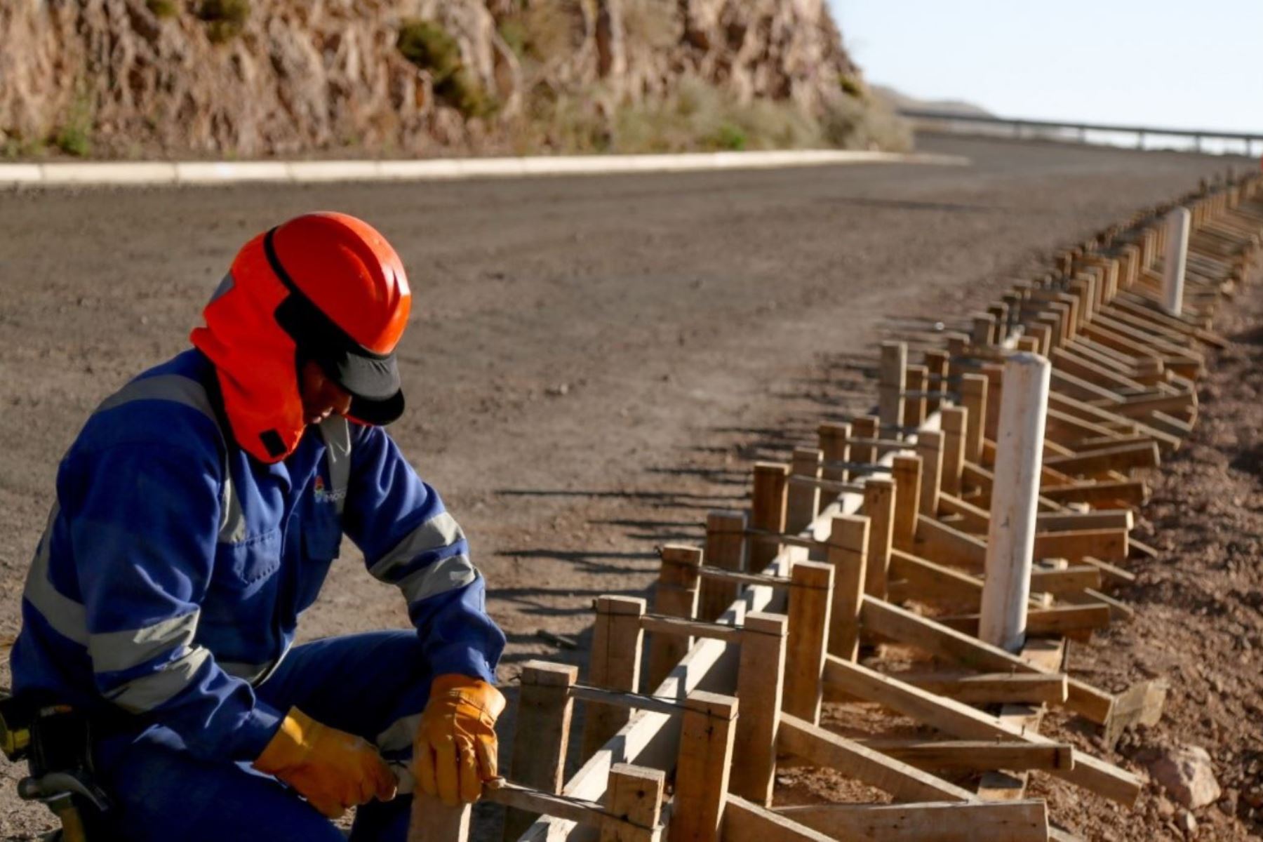 La construcción de infraestructura vial es fundamental para el desarrollo del país.. ANDINA/Difusión