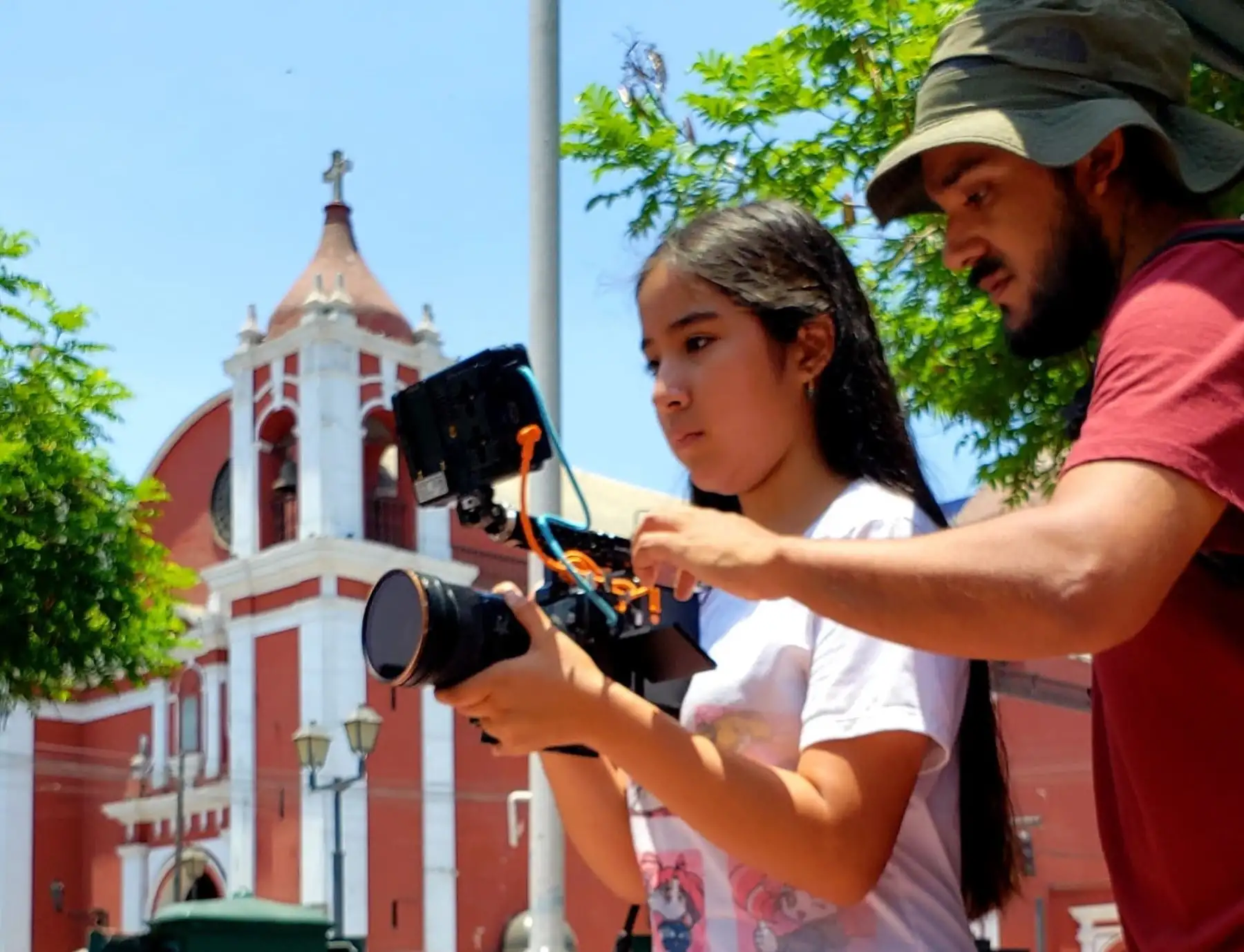 Jóvenes de Barrios Altos producen documentales sobre su emblemático vecindario.