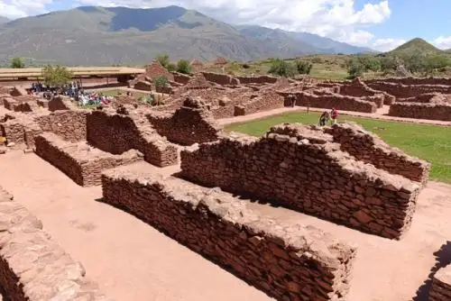 El proyecto de conservación y restauración del Sector III, Plaza Kancha, que comenzó en diciembre del 2020, sorprende a los mismos trabajadores como a visitantes, al dejar evidenciar una sociedad que contaba con espacios, calles, viviendas hasta lugares de arrojo de desechos.
