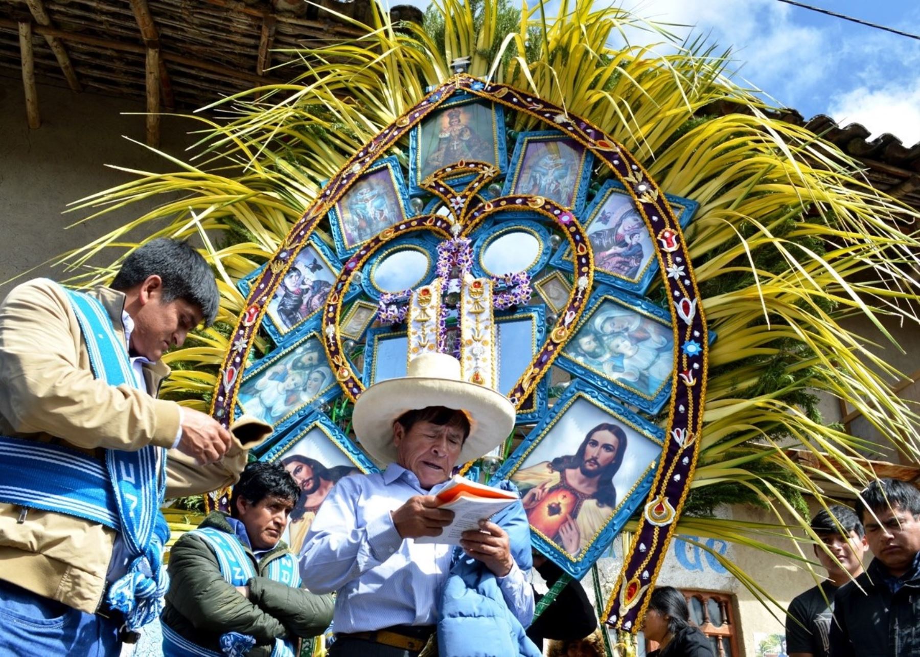 Cajamarca se prepara para celebrar la Semana Santa. Una de las manifestaciones más importantes se celebrará en Porcón este Domingo de Ramos donde más de 40 cruces participarán de la tradicional procesión. ANDINA/Difusión