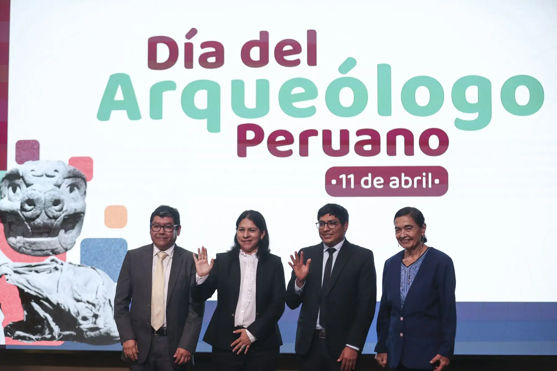 En el marco de la conmemoración del Día del Arqueólogo Peruano, el Ministerio de Cultura realizó una ceremonia como homenaje a la labor de los arqueólogos del país en beneficio de la ciudadanía y la construcción de una identidad nacional reflexiva y crítica. Foto: ANDINA/Jhonel Rodríguez Robles