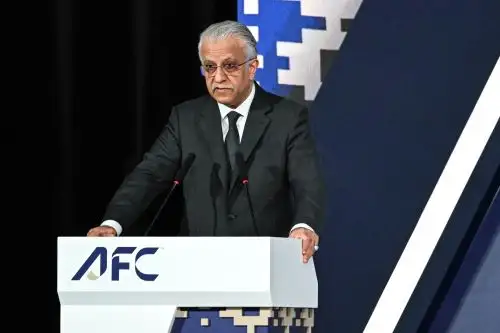 El presidente de la Confederación Asiática de Fútbol (AFC), el jeque Salman bin Ibrahim al-Khalifa, habla durante el 35º Congreso de la Confederación Asiática de Fútbol (AFC) en Kuala Lumpur el 12 de abril de 2025. Foto: AFP