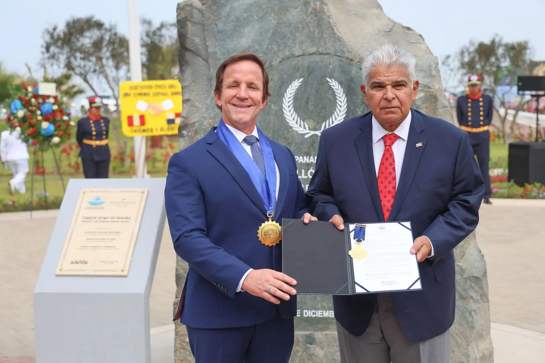En una ceremonia especial, se inauguró oficialmente el Parque Istmo de Panamá en Magdalena del Mar, en presencia del alcalde Francis Allison y del presidente de Panamá, José Raúl Mulino Quintero, entre otras autoridades. Foto: Municipalidad de Magdalena