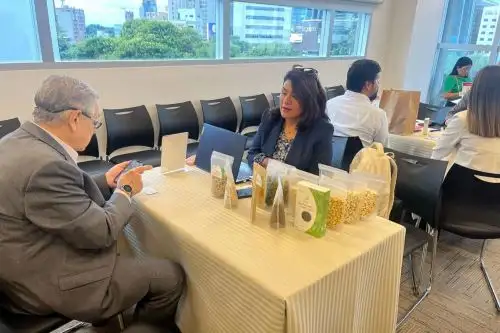 Empresarios peruanos promocionaron su oferta exportable en Paraguay. Foto: Cortesía.