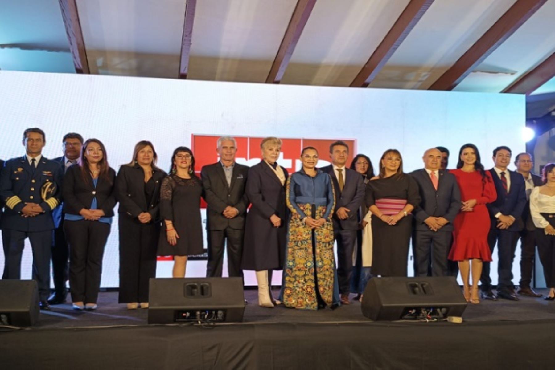 El lanzamiento de TV Perú Sur estuvo a cargo de la presidenta ejecutiva de IRTP, Ninoska Chandía Roque, desde la ciudad de Arequipa.a c,, desd