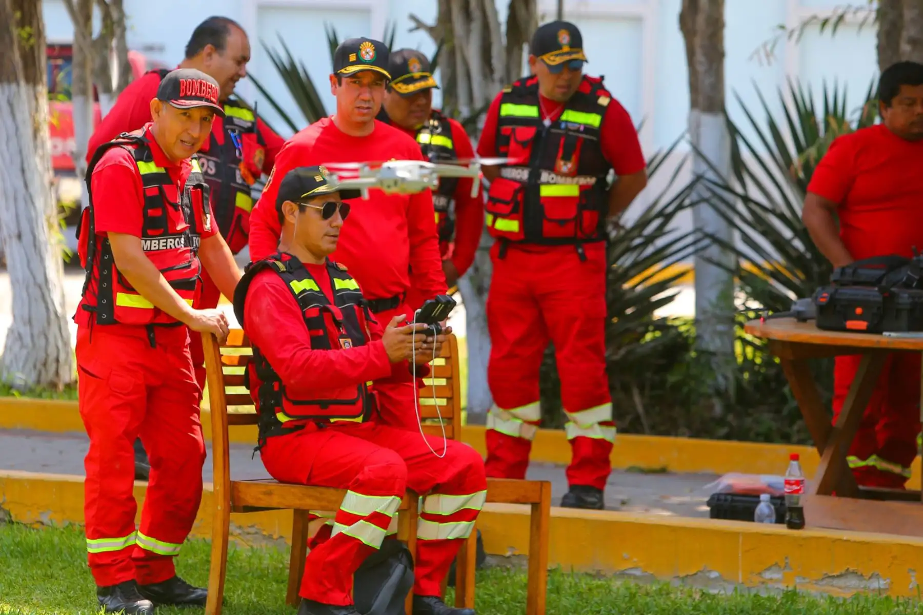 El Cuerpo de Bomberos realizó un reentrenamiento técnico de drones con el objetivo de tener la preparación adecuada en los diferentes escenarios a los que se pueden enfrentar. Foto: ANDINA/Difusión