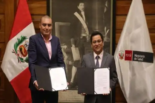 Estos dos importantes convenios forman parte del fortalecimiento del primer nivel de atención que viene impulsando la  gestión del ministro César Vásquez a escala nacional. Foto: Minsa.