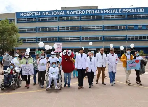 Dan de alta a cinco pacientes trasplantados en hospital Ramiro Prialé, de EsSalud, de la ciudad de Huancayo, región Junín. Foto: ANDINA/difusión.