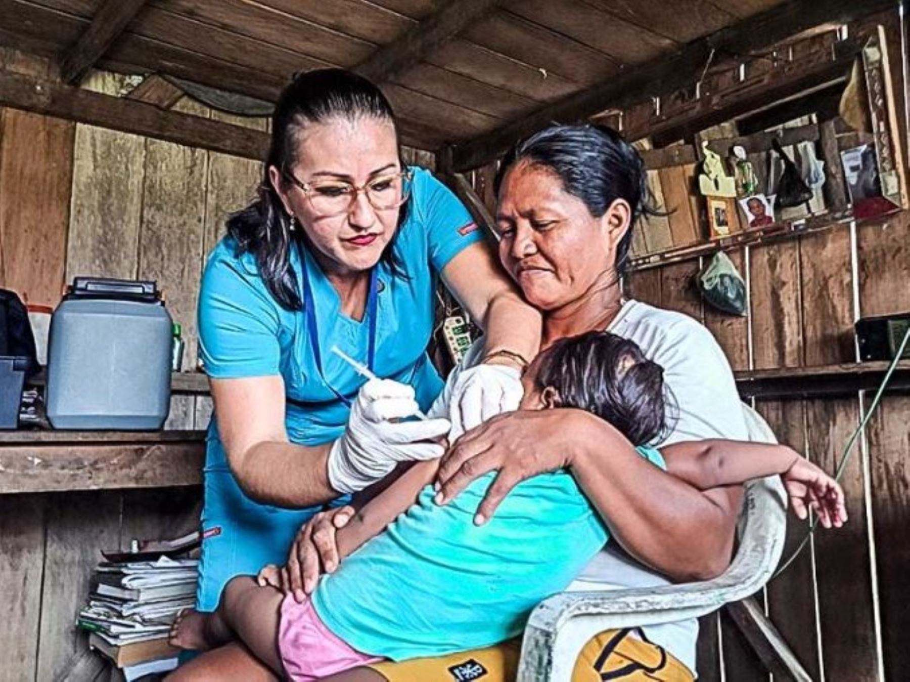 Personal especializado de EsSalud viajó hasta Caballococha, región Loreto, para brindar atención de salud a pobladores de comunidades nativas de la zona.