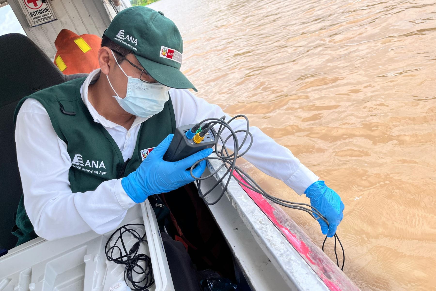 Las muestras de agua recolectadas fueron enviadas al laboratorio SGS del Perú, acreditado por Inacal. Foto: ANA