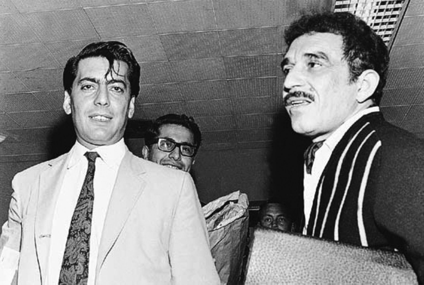 Gabriel Garcia Márquez junto a Mario Vargas Llosa. Foto:ANDINA/Archivo
