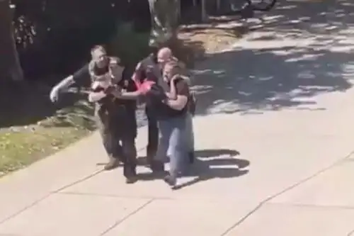 Seis heridos han sido llevados al hospital Tallahassee Memorial HealthCare. Foto: Captura TV