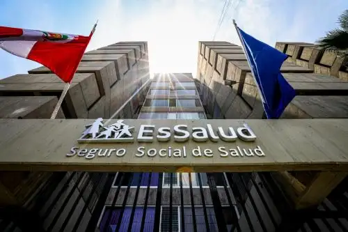 EsSalud ha instruido a sus hospitales, institutos especializados, centros asistenciales y redes prestadoras de servicios del país a verificar, monitorear y supervisar el funcionamiento de todos los servicios esenciales. Foto: EsSalud