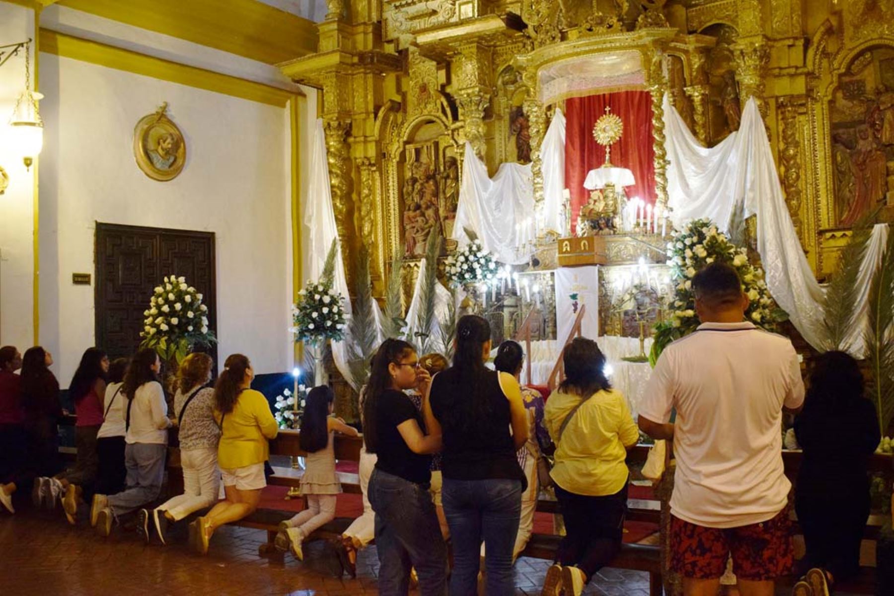 Fieles y turistas pueden apreciar el arte y la arquitectura de iglesias y monasterios ubicados en el centro histórico de Trujillo. Foto: ANDINA/Cortesía Luis Puell