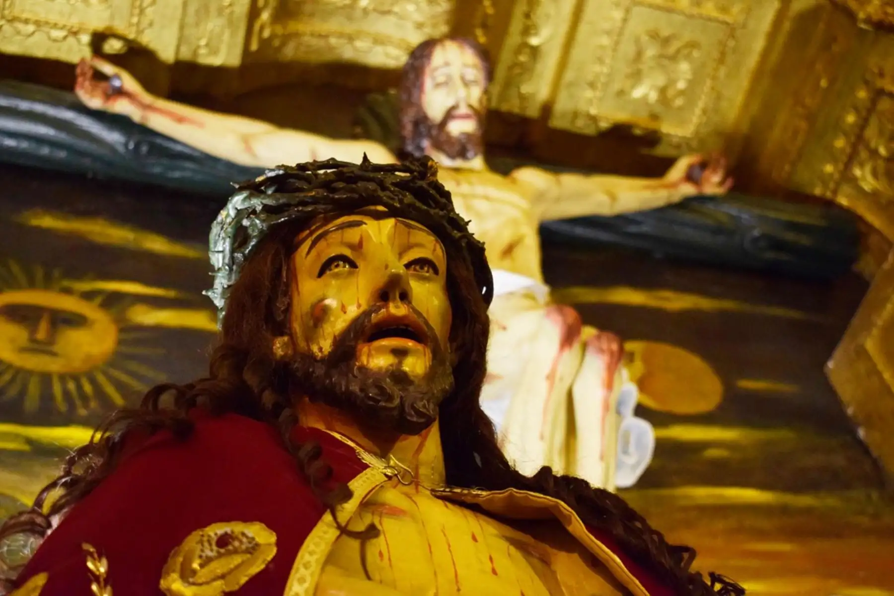 Fieles y turistas pueden apreciar el arte y la arquitectura de iglesias y monasterios ubicados en el centro histórico de Trujillo. Foto: ANDINA/Cortesía Luis Puell