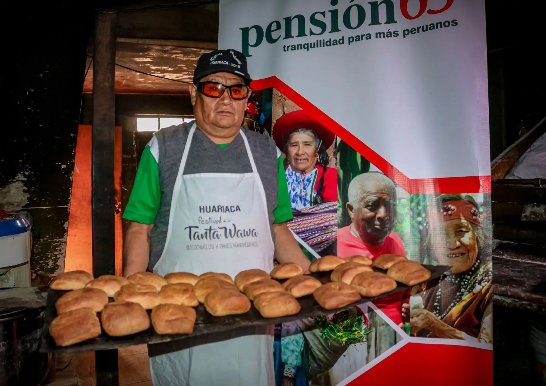 Carlos Gómez ES músico y maestro panadero de Huariaca, región Pasco, que ha fortalecido sus capacidades gracias a la intervención Saberes Productivos del programa Pensión 65. ANDINA/Difusión