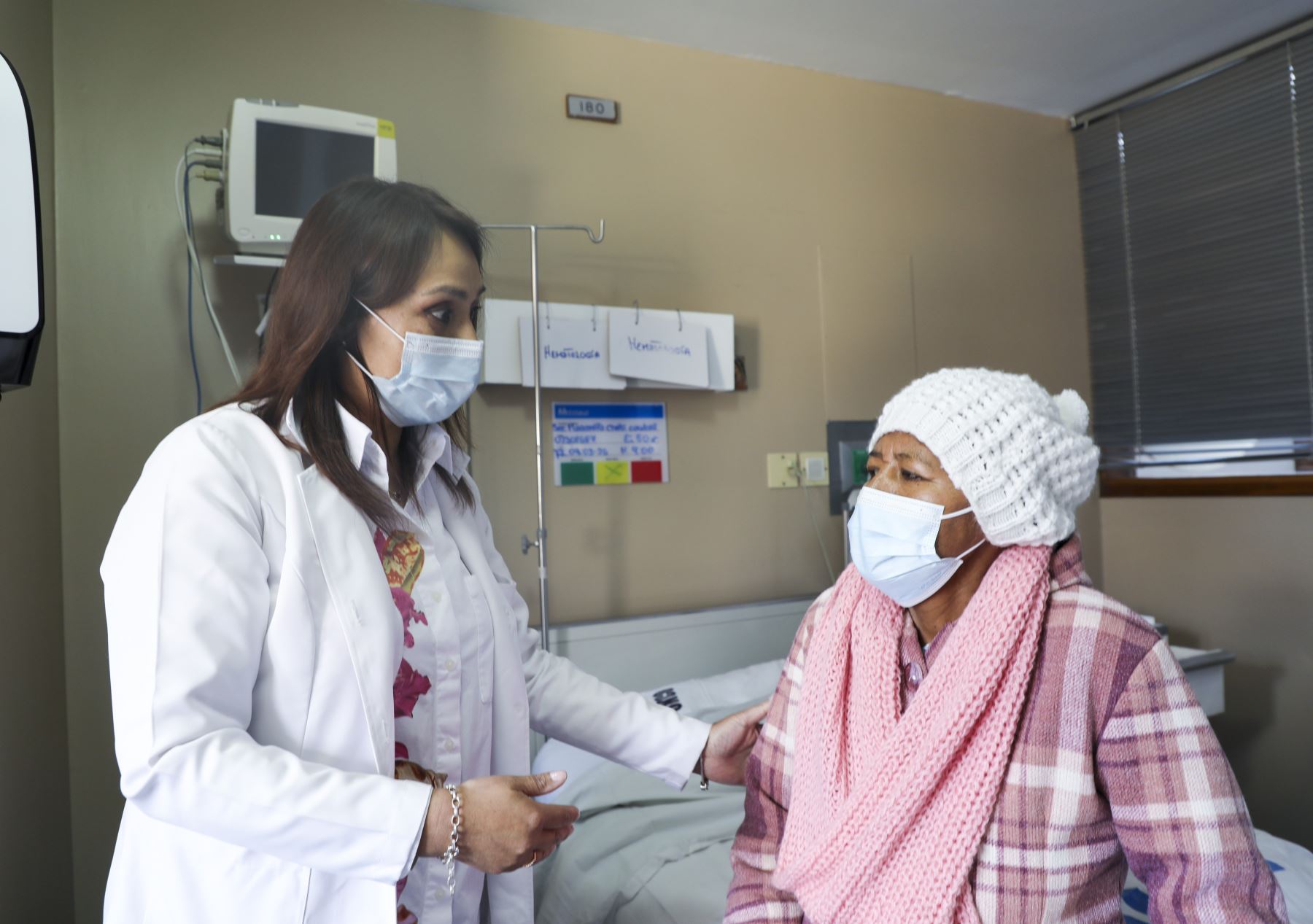 Médicos especialistas del Hospital Adolfo Guevara de EsSalud Cusco realizaron un exitoso trasplante de médula ósea que salvó la vida de Margarita Chani. ANDINA/Difusión