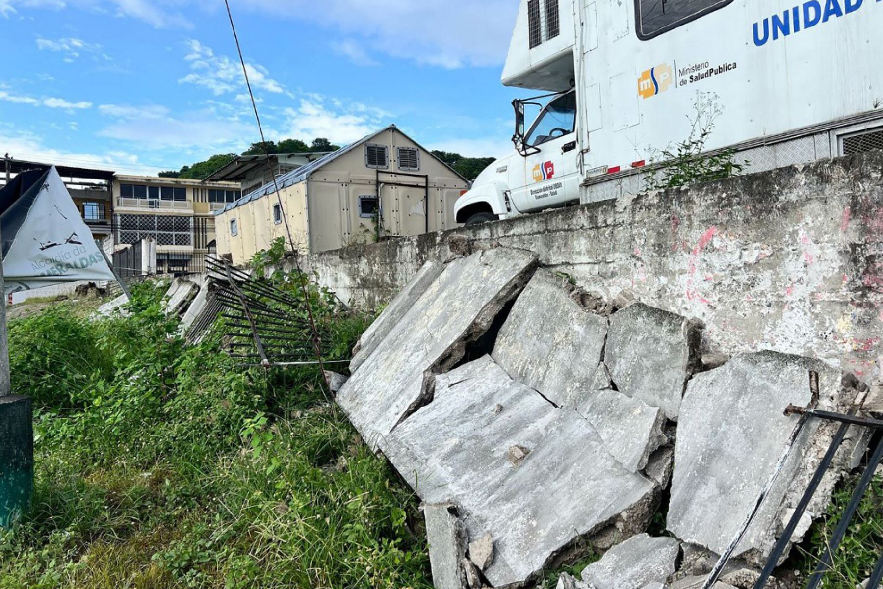 Un sismo de magnitud 6,3 sacudió el viernes la provincia ecuatoriana de Esmeraldas, en el noroeste, cerca de la frontera con Colombia. Foto: AFP