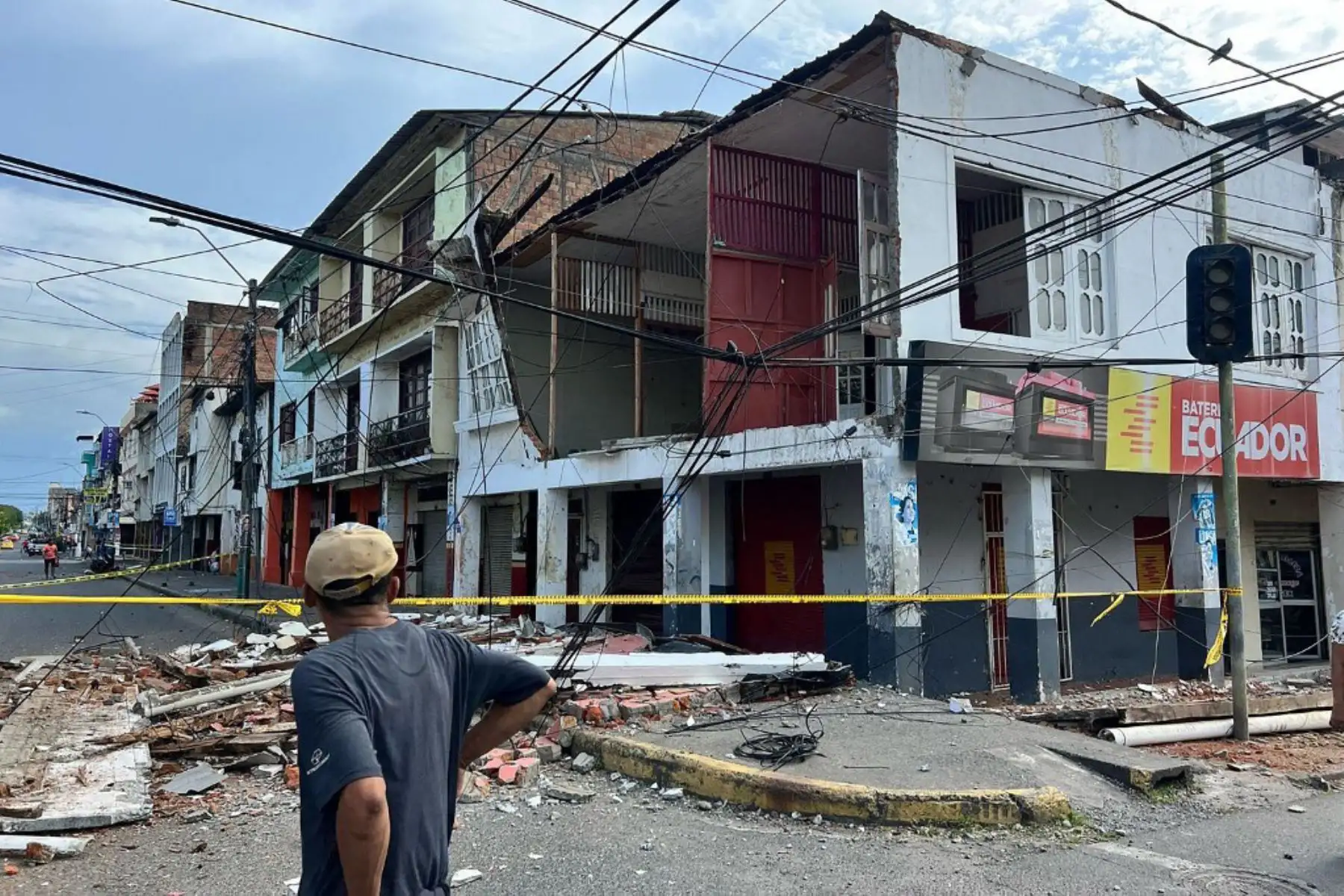 Un sismo de magnitud 6 se registró este viernes en la provincia costera de Esmeraldas, fronteriza con Colombia, sin que hasta el momento se haya informado de víctimas. Foto: AFP