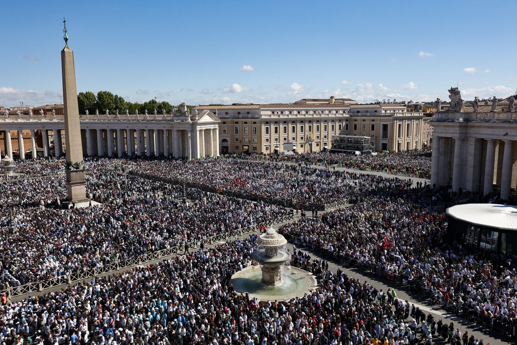 Misa funeral del Papa Francisco en la Plaza de San Pedro en la Ciudad del Vaticano, 26 de abril de 2025. El Papa Francisco falleció el lunes de Pascua, 21 de abril de 2025, a la edad de 88 años. Foto: EFE