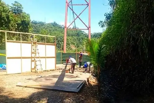 Tres de los cuatro cables principales de la cámara de anclaje fueron dañados por el acto vandálico, generando una peligrosa inclinación de la plataforma.