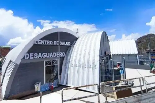 Su arquitectura resalta por los arcotechos que permiten que fluya el agua de las lluvias. Contará con ambulancia y grupo electrógeno. Fotos: Minsa
