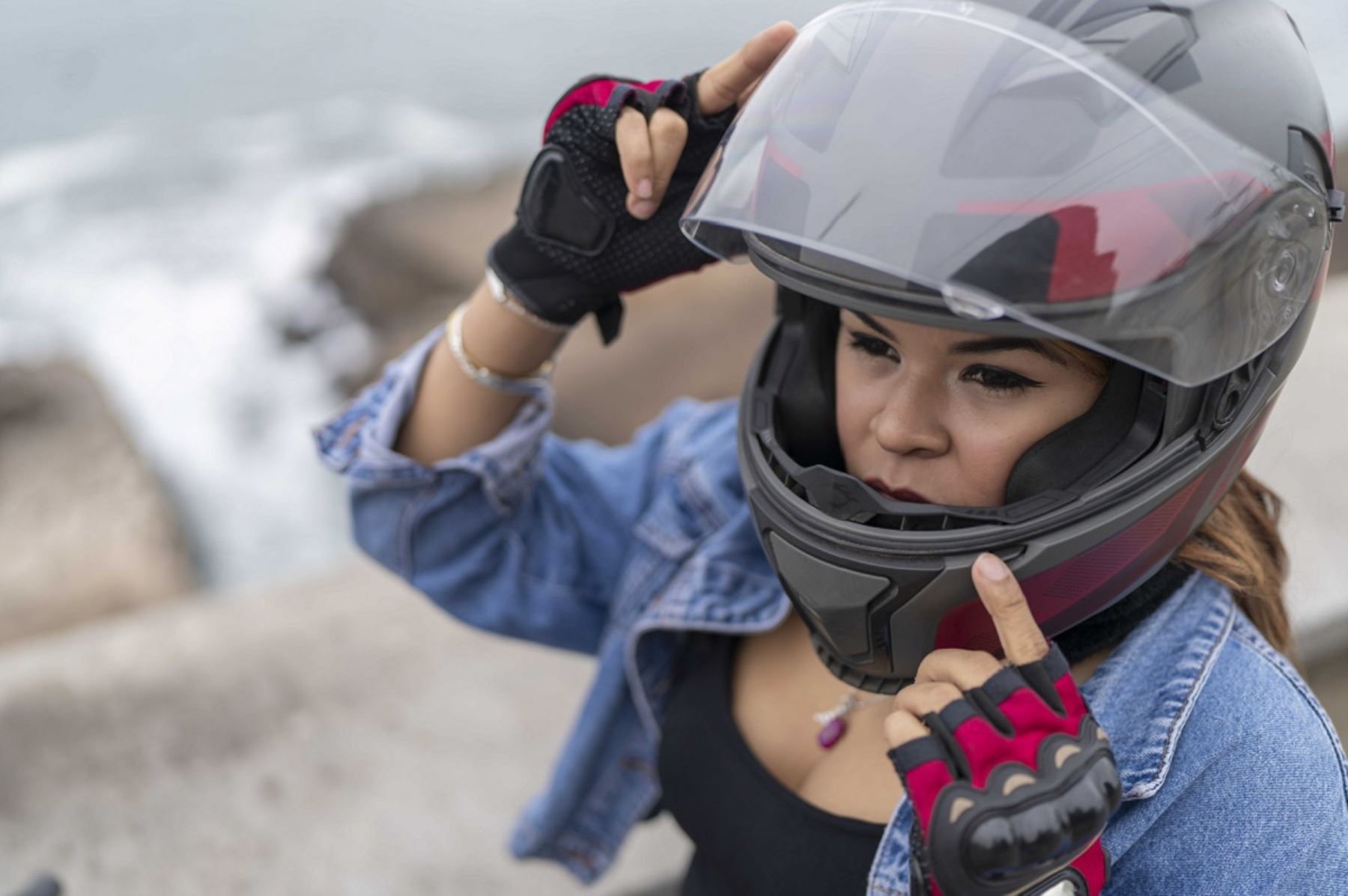 La Norma Técnica Peruana NTP 399.032:2020 SALUD Y SEGURIDAD OCUPACIONAL. Cascos de protección y sus visores para motociclistas y sus acompañantes. Requisitos y ensayos. 2ª Edición, brinda orientaciones para una seguridad de calidad en estos accesorios de transporte. Foto: Cortesía.