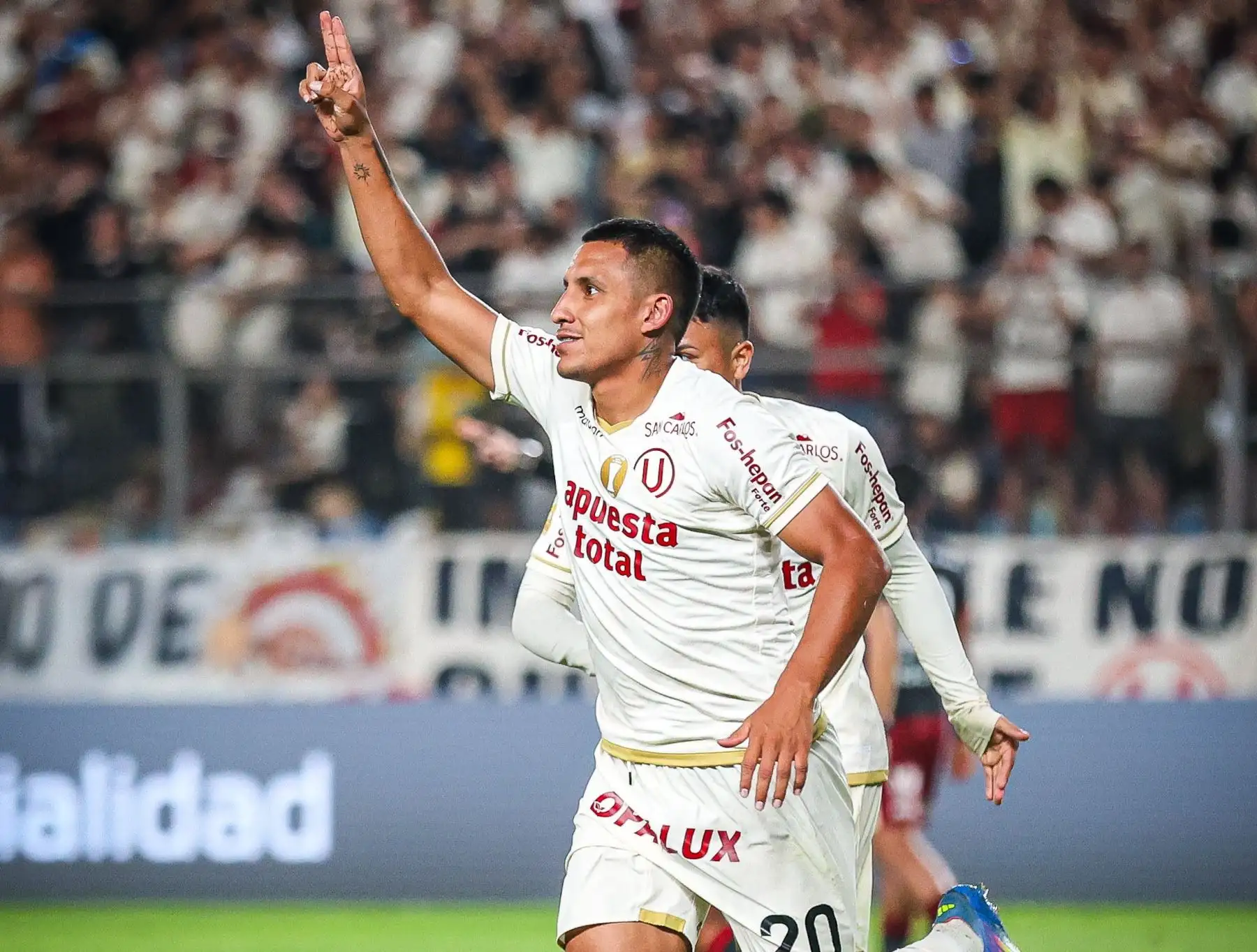 Alex Valera anotó en la goleada de Universitario ante UTC