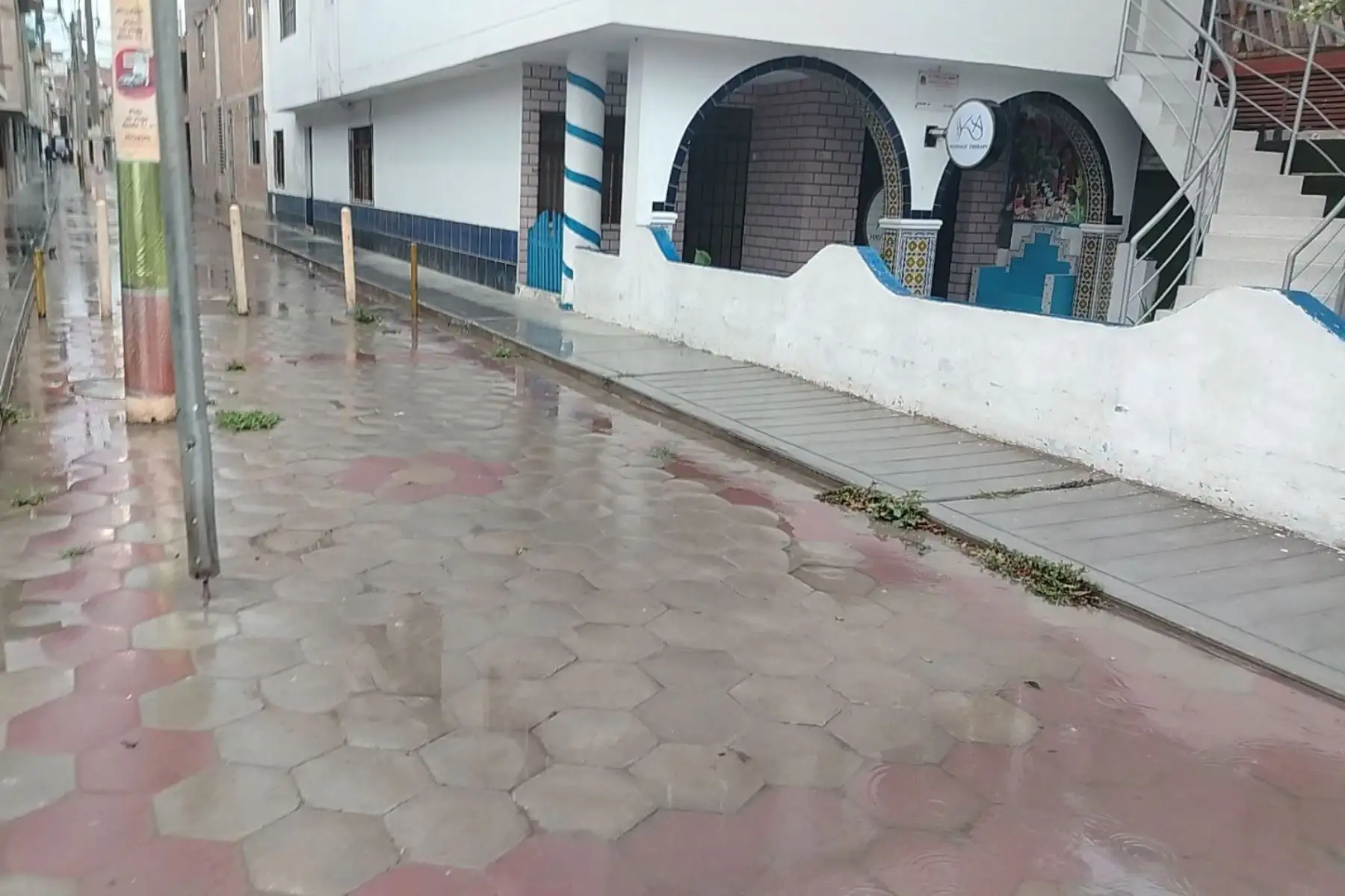 El martes 29 de abril se esperan acumulados próximos a los 25 mm/día en la sierra norte, cercana a los 16 mm/día en la sierra centro y valores por encima de los 12 mm/día en la sierra sur.ANDINA/Difusión