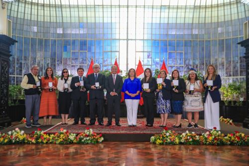 Presidenta Dina Boluarte encabeza ceremonia de condecoración Orden del Trabajo 2025