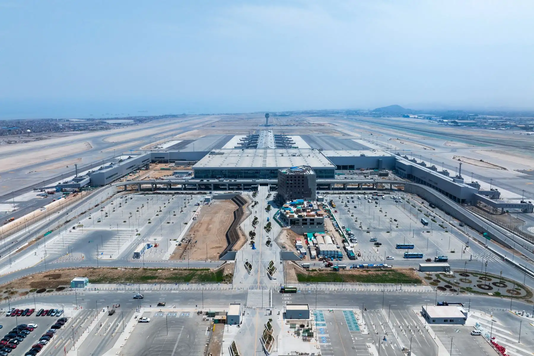 El Ministerio de Transportes y Comunicaciones, junto con Lima Airport Partners y representantes del sector aéreo, anunció que el nuevo Aeropuerto Internacional Jorge Chávez empezará a funcionar el domingo 1 de junio de 2025. Foto:ANDINA/MTC