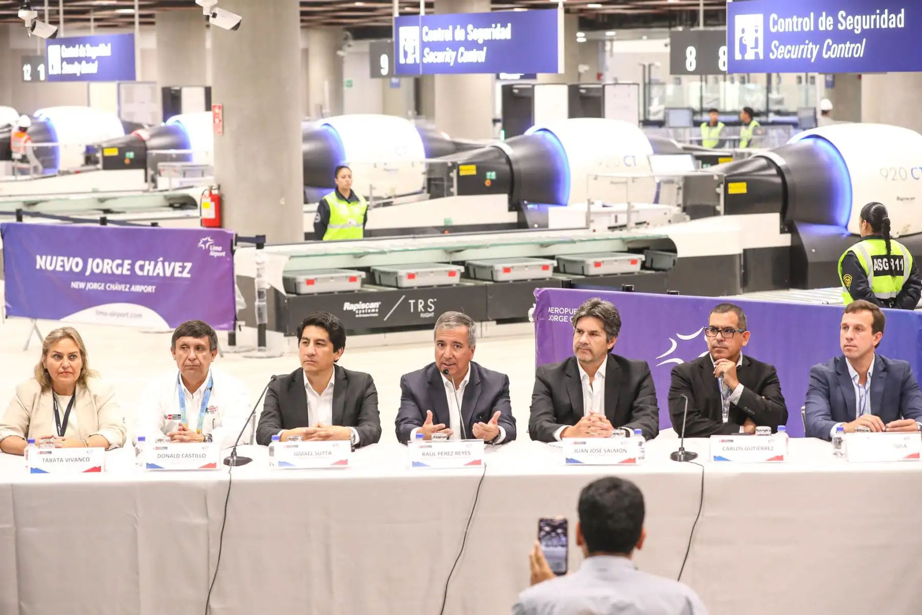 El Ministerio de Transportes y Comunicaciones, junto con Lima Airport Partners y representantes del sector aéreo, anunció que el nuevo Aeropuerto Internacional Jorge Chávez empezará a funcionar el domingo 1 de junio de 2025. Foto:ANDINA/MTC