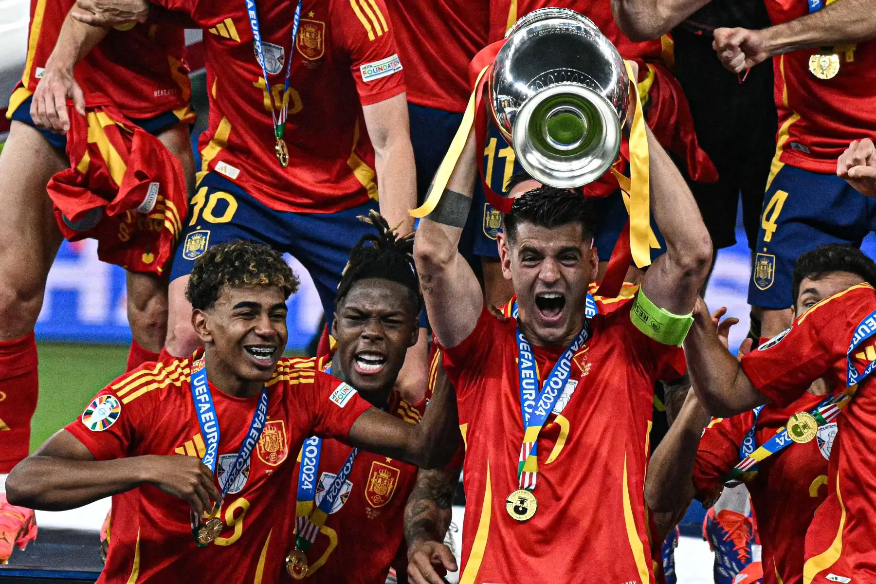 En 2024, fue una de las figuras clave en la Eurocopa, donde España conquistó su cuarto título continental. Su actuación le valió el premio al Mejor Jugador Joven del torneo. Es el jugador más joven en la Eurocopa en debutar y asistir (16 años y 338 días) y anotar un gol (16 años y 361 días). AFP