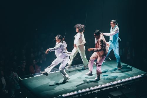 Gianella Neyra se suma al fenómeno internacional de Fuerza Bruta en Lima.