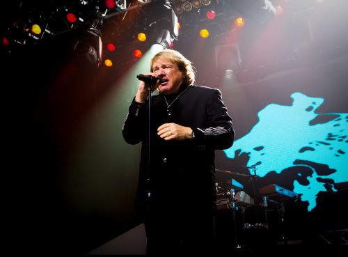 Lou Gramm revela cómo fue su reconciliación con sus compañeros de Foreigner.