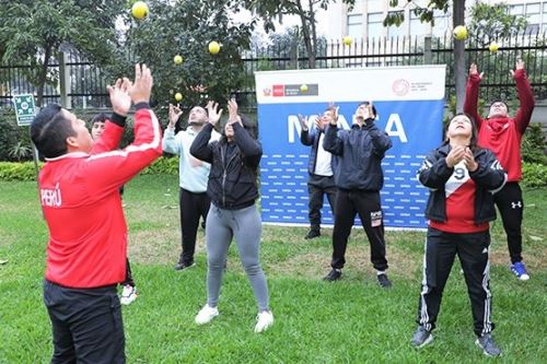 Las rutinas sedentarias generan dificultades de salud que pueden prevenirse con actividad física. Foto: MINSA/Difusión.