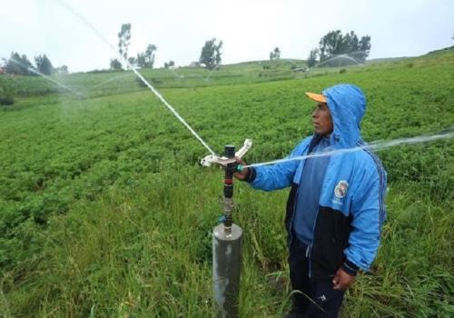 Cerca de S/ 500 millones invertirá el Midagri para ejecutar 130 proyectos de riego tecnificado en 19 regiones del país que ayudarán a impulsar la agricultura familiar. ANDINA/Difusión