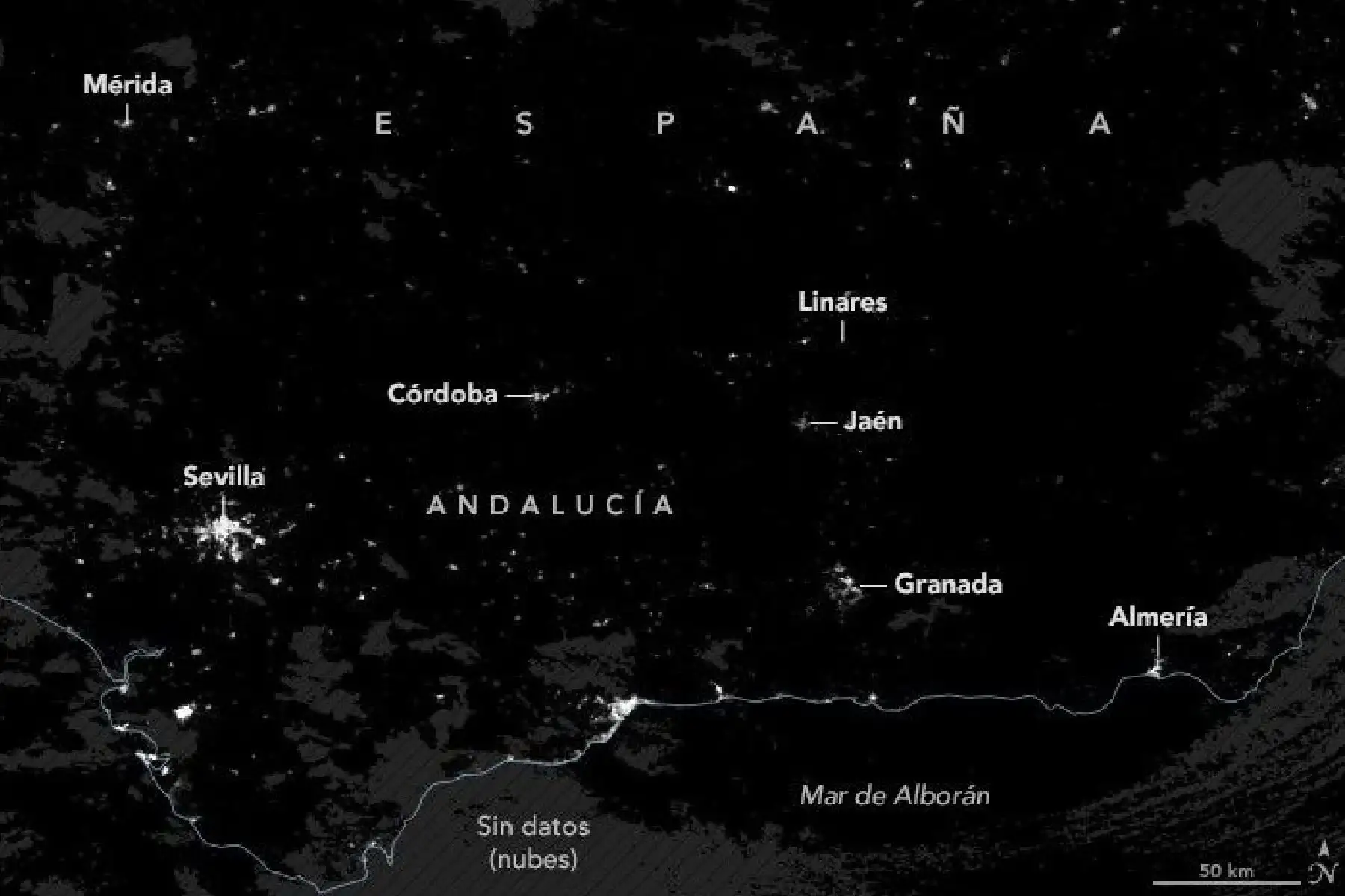 Los cortes prolongados del servicio eléctrico en Andalucía, una comunidad autónoma del sur de España, son visibles en estos mapas. Foto: NASA