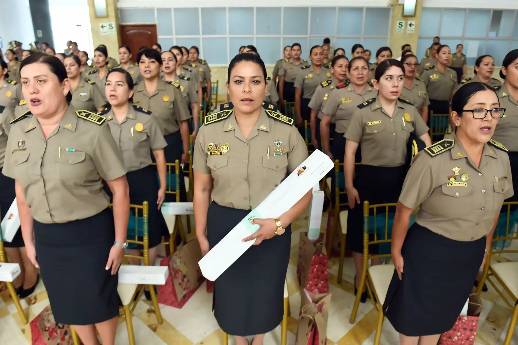 En el marco del Día de la Mujer Policía, el Ministerio del Interior reconoció hoy la invaluable dedicación y compromiso de las miles de mujeres que integran la Policía Nacional del Perú PNP, recordando su histórica incorporación a la institución hace 69 años. Foto: Mininter
