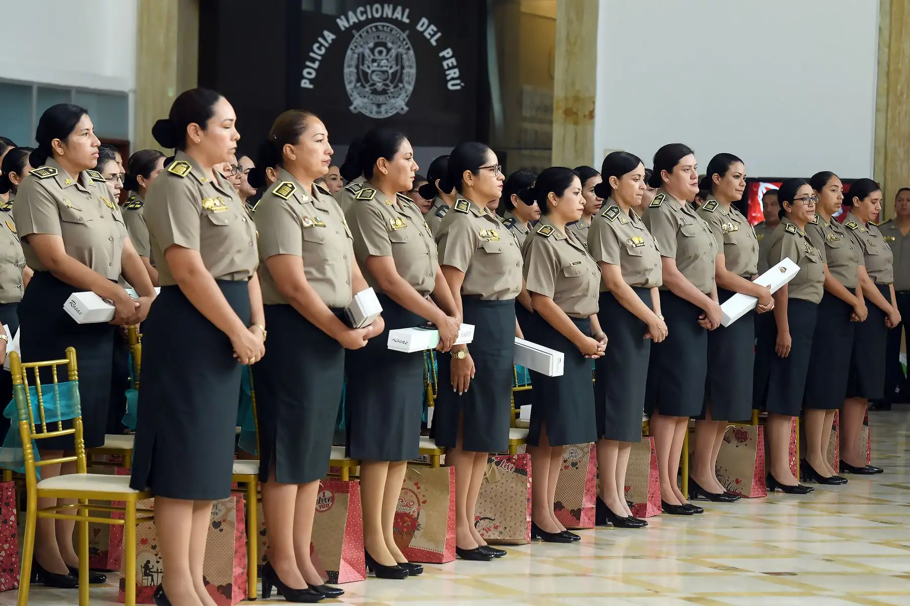 En el marco del Día de la Mujer Policía, el Ministerio del Interior reconoció hoy la invaluable dedicación y compromiso de las miles de mujeres que integran la Policía Nacional del Perú PNP, recordando su histórica incorporación a la institución hace 69 años. Foto: Mininter