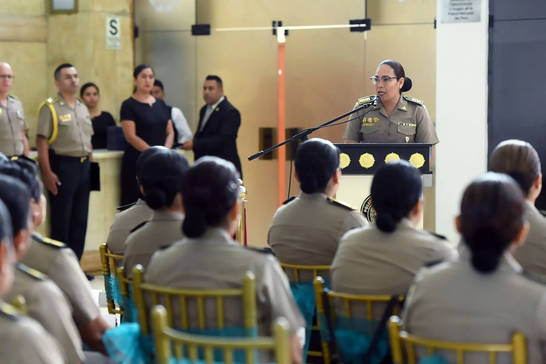 En el marco del Día de la Mujer Policía, el Ministerio del Interior reconoció hoy la invaluable dedicación y compromiso de las miles de mujeres que integran la Policía Nacional del Perú PNP, recordando su histórica incorporación a la institución hace 69 años. Foto: Mininter