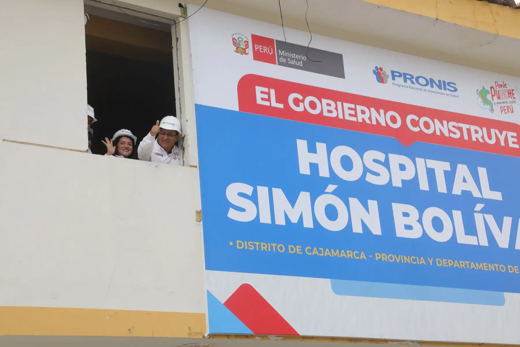 El ministro de Salud, César Vásquez  llega a Cajamarca para dar inicio a la construcción del nuevo Hospital Simón Bolívar, una obra emblemática que beneficiará a más de 413 000 personas.
Foto: Minsa