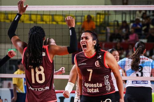 Universitario derrotó a Regatas por la semifinal de voley y fuerza un tercer partido