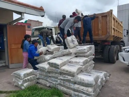 Pobladores afectados por lluvias intensas, huaicos, deslizamientos, inundaciones y otros eventos naturales en Cusco y Madre de Dios recibirán ayuda humanitaria que entregó Indeci a las autoridades de esas regiones. ANDINA/Difusión