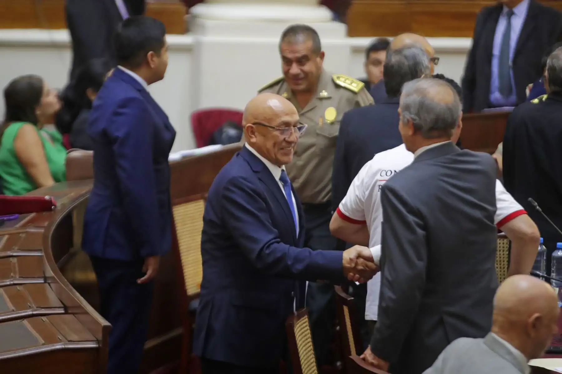 El ministro del Interior, Gral. Julio Díaz Zulueta, se presenta ante la Comisión de Defensa Nacional, Orden Interno, Desarrollo Alternativo y Lucha contra las Drogas del Congreso de la República. Foto: ANDINA/ Eddy Ramos