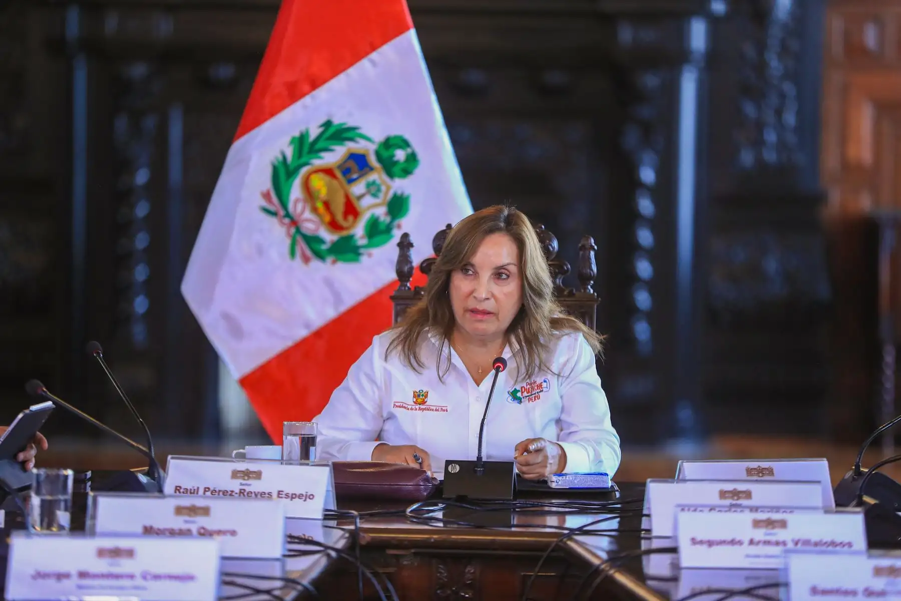 Desde Palacio de Gobierno, la presidenta de la República, Dina Ercilia Boluarte Zegarra, acompañada de ministros de Estado, se reunió con los alcaldes de la provincia y del distrito de Pataz, tras el asesinato de 13 mineros en dicha zona de La Libertad. Foto: ANDINA/Presidencia