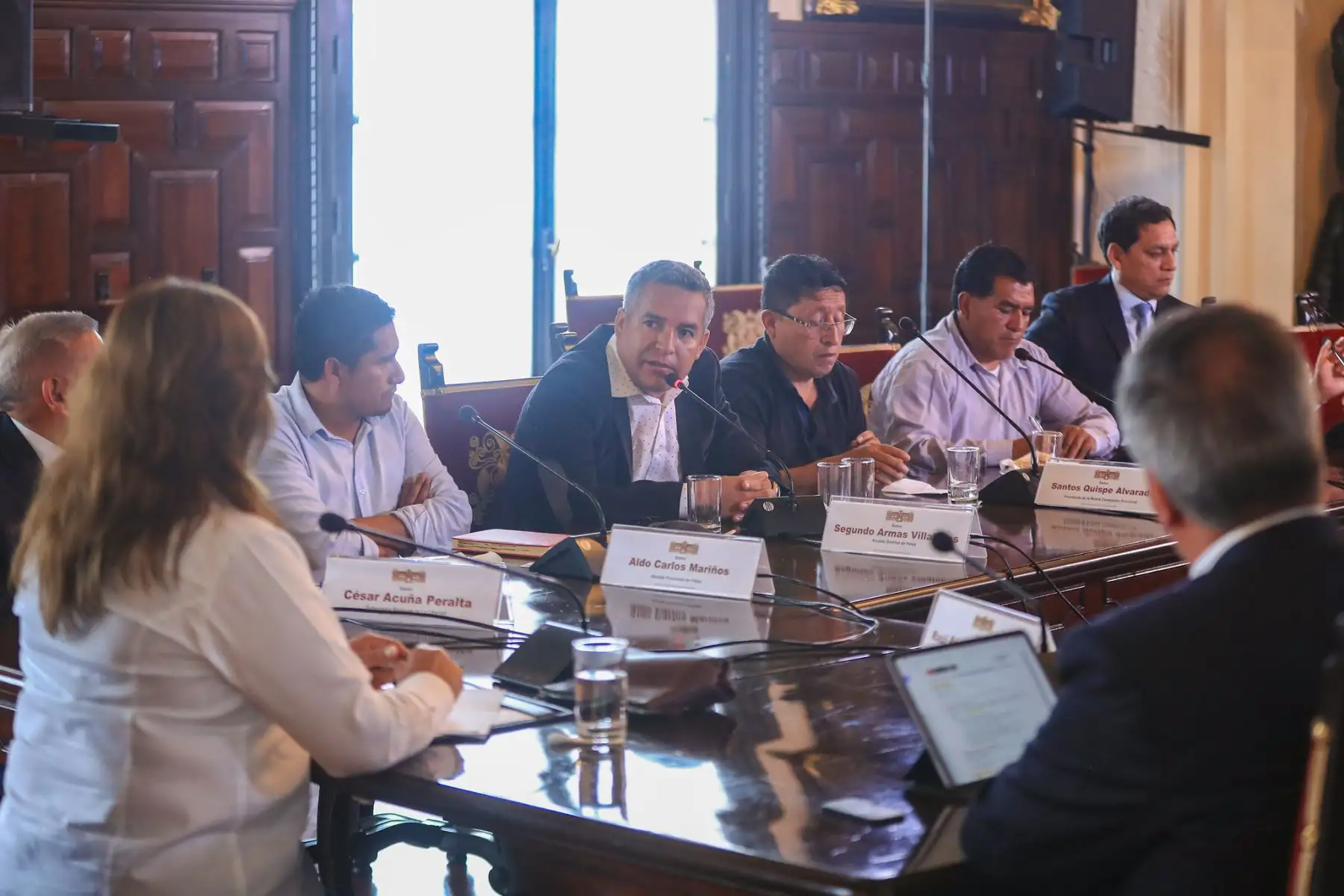 Desde Palacio de Gobierno, la presidenta de la República, Dina Ercilia Boluarte Zegarra, acompañada de ministros de Estado, se reunió con los alcaldes de la provincia y del distrito de Pataz, tras el asesinato de 13 mineros en dicha zona de La Libertad. Foto: ANDINA/Presidencia