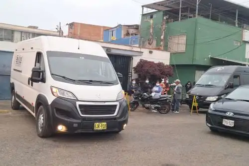 La Unidad Médico Legal II La Libertad entregó tres cadáveres. Foto: Cortesía Luis Puell